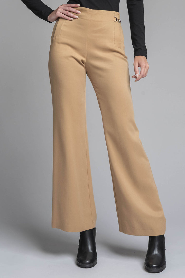 Pantalon Corte Recto Con Bolsas Al Frente