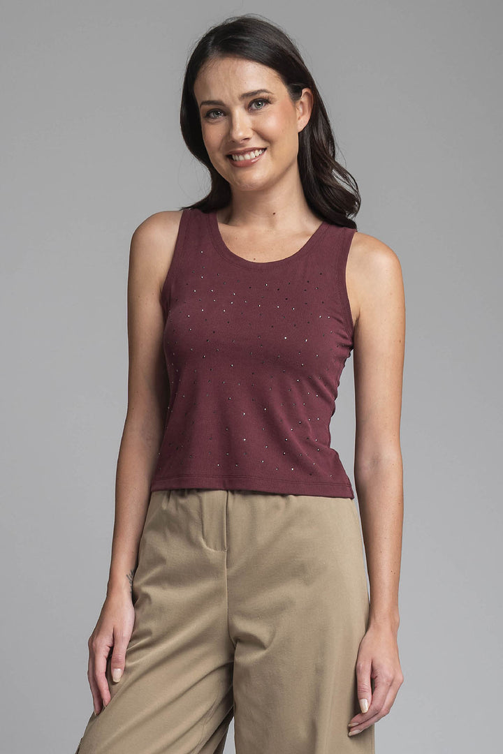 Blusa Sin Mangas Con Pedreria Al Frente