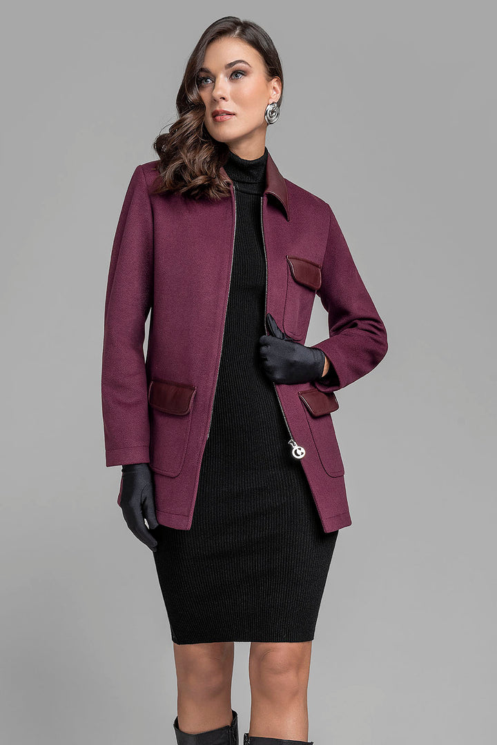 Abrigo Con Bolsas Al Frente