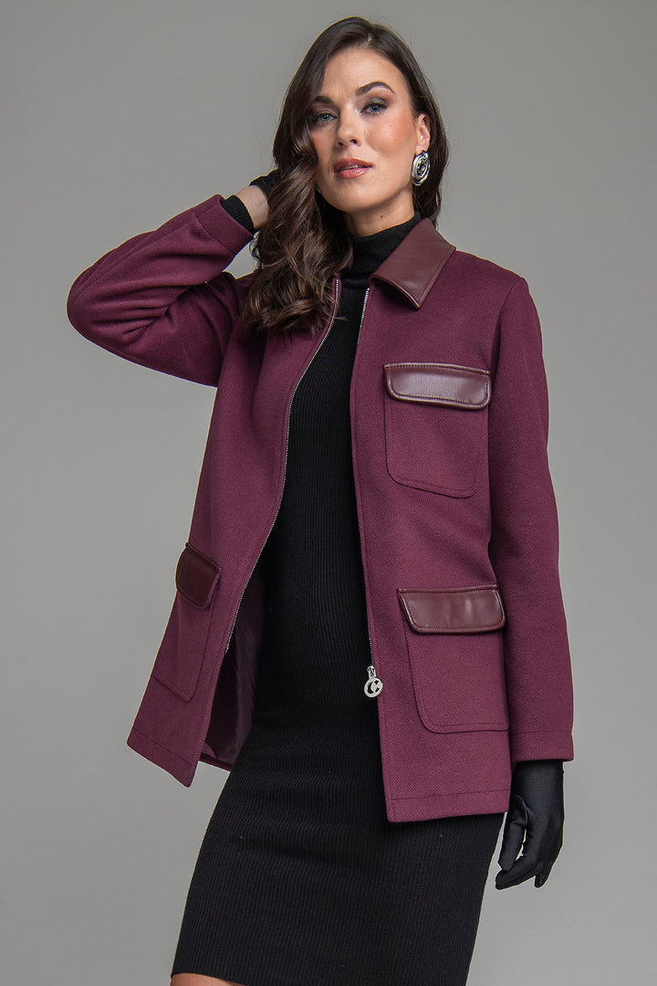 Abrigo Con Bolsas Al Frente