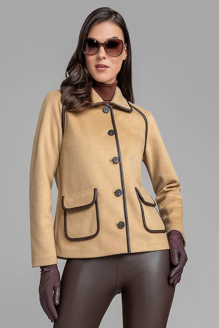 Chamarra Con Bolsas Al Frente