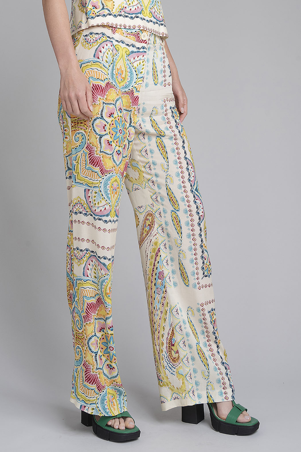 Pantalon Estampado Corte Recto