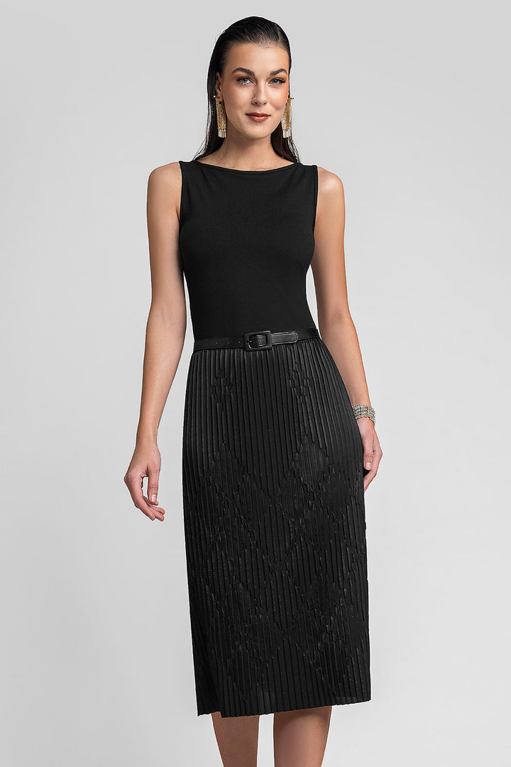 Vestido Sin Mangas Con Falda Tableada
