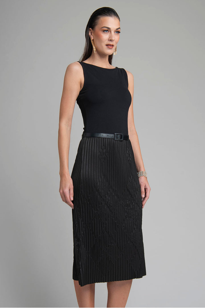 Vestido Sin Mangas Con Falda Tableada