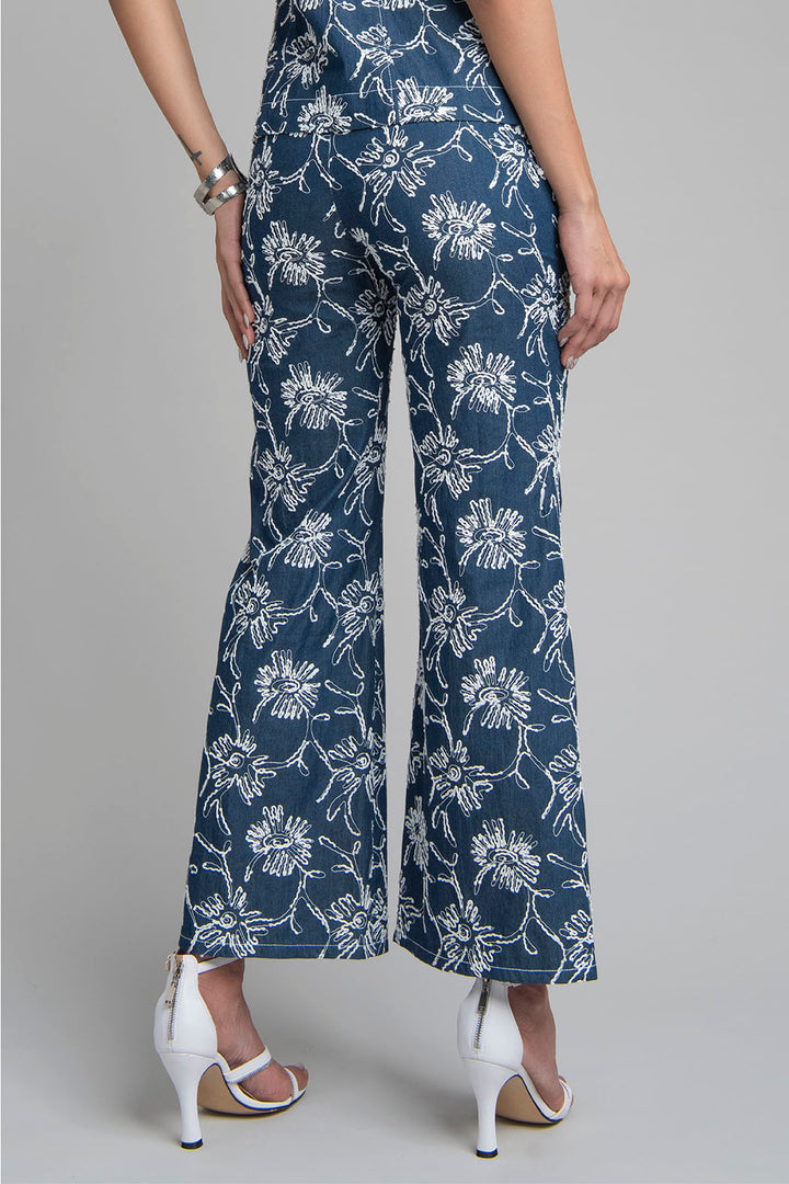 Pantalon De Mezclilla Con Estampado Bordado
