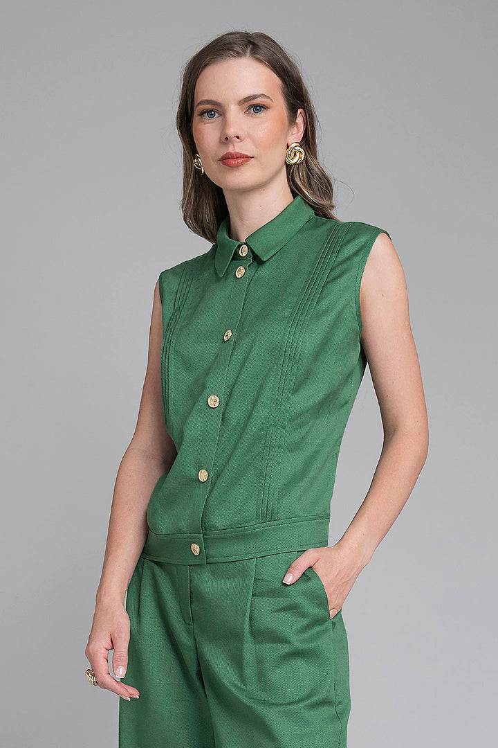 Blusa Lisa Con Botones Al Frente