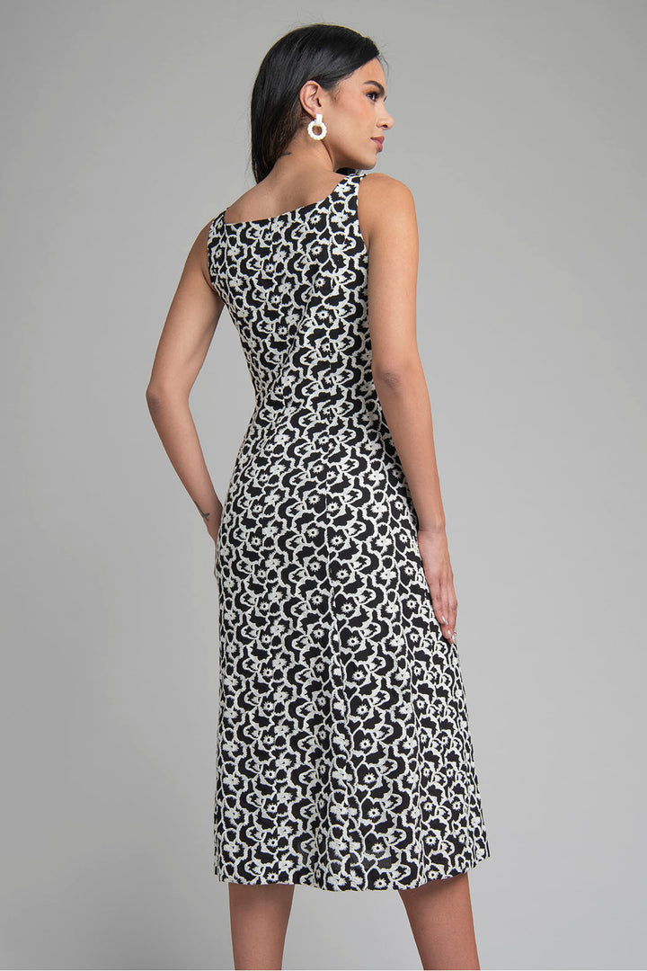 Vestido Estampado Sin Mangas
