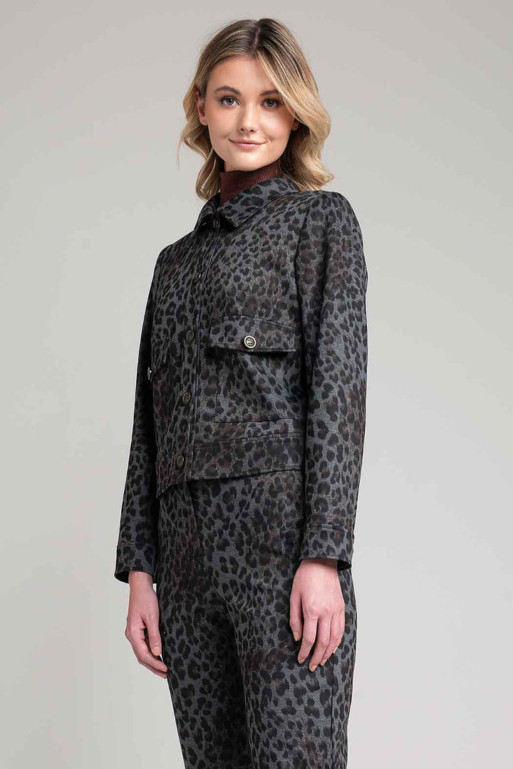 Chamarra Corta Con Estampado Animal Print