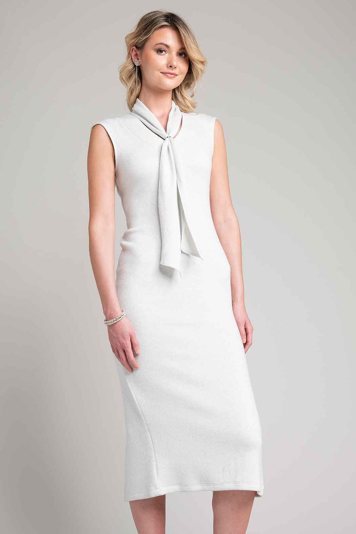 Vestido Sin Mangas Con Corbatin