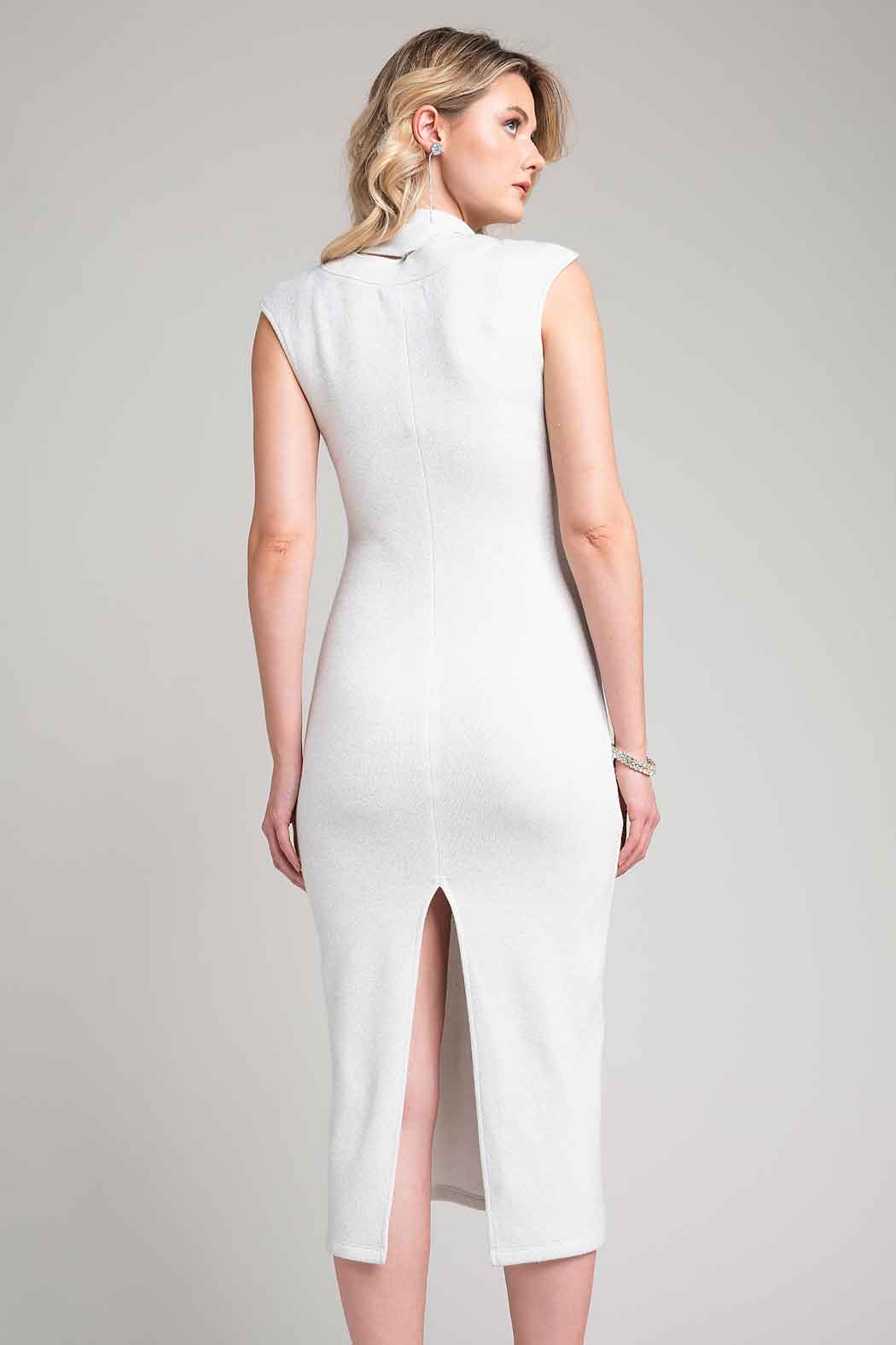 Vestido Sin Mangas Con Corbatin