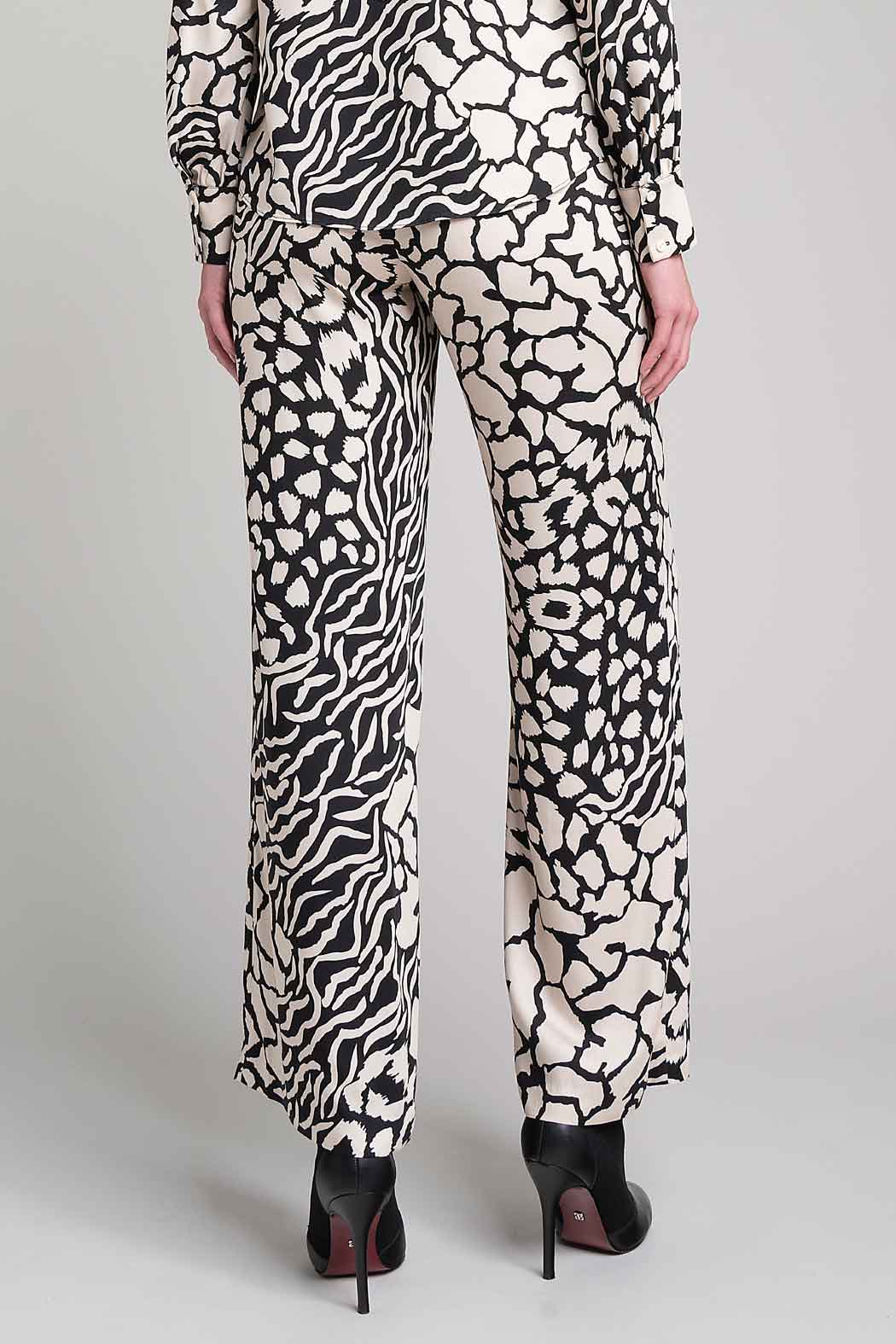 Pantalon Estampado Corte Amplio