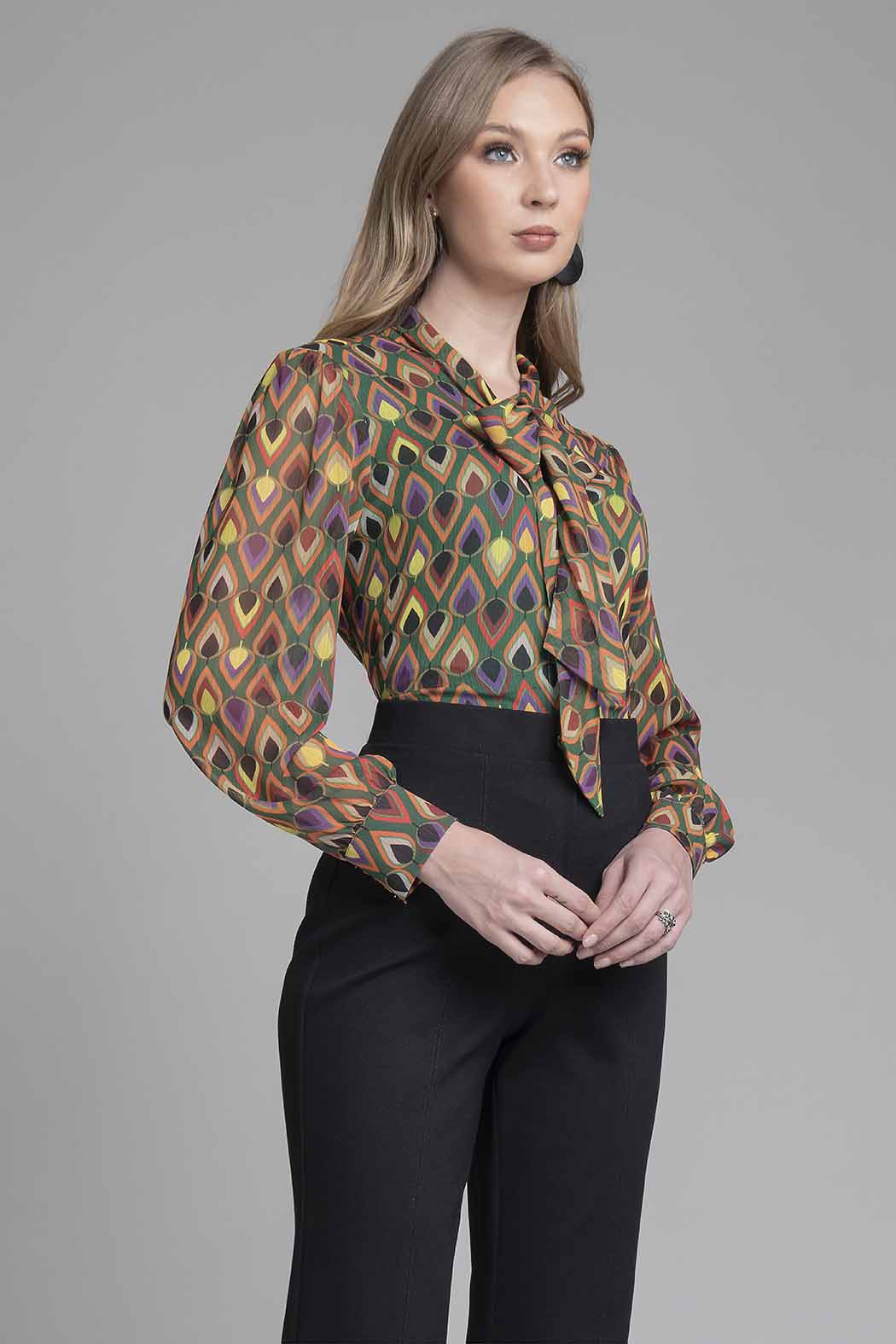 Blusa Estampado Con Escote En V Con Corbata