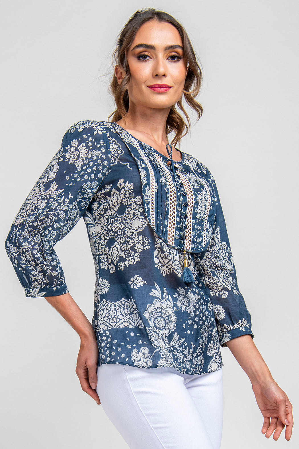 Blusa Estampada Con Amarre Al Frente