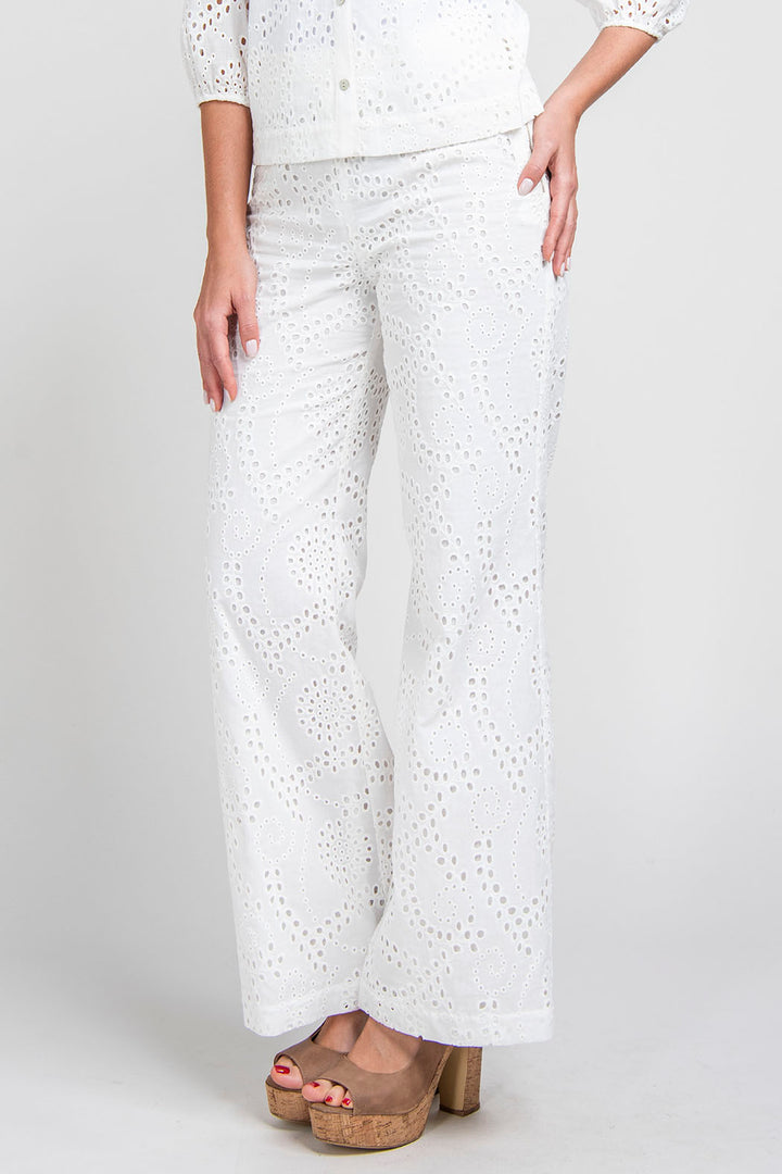 Pantalon Liso Con Detalles Bordados