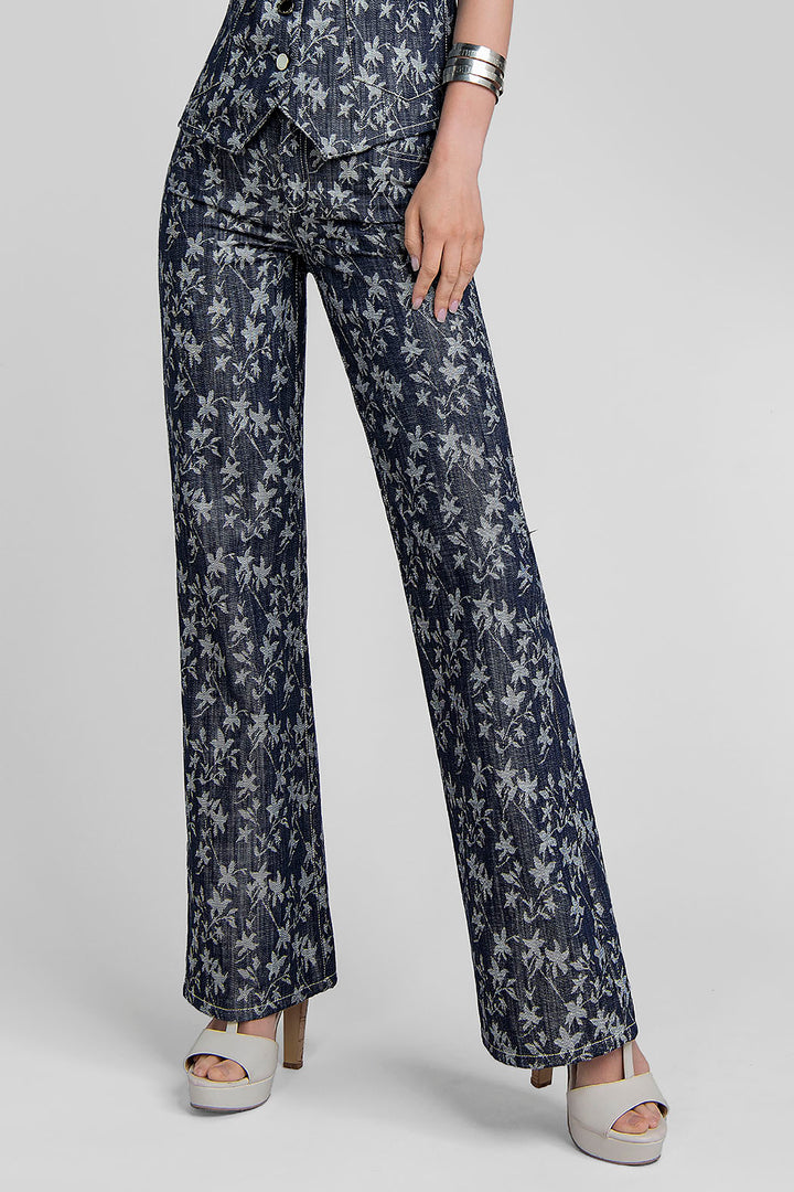 Pantalon  De Mezclilla Con Estampado De Hojas