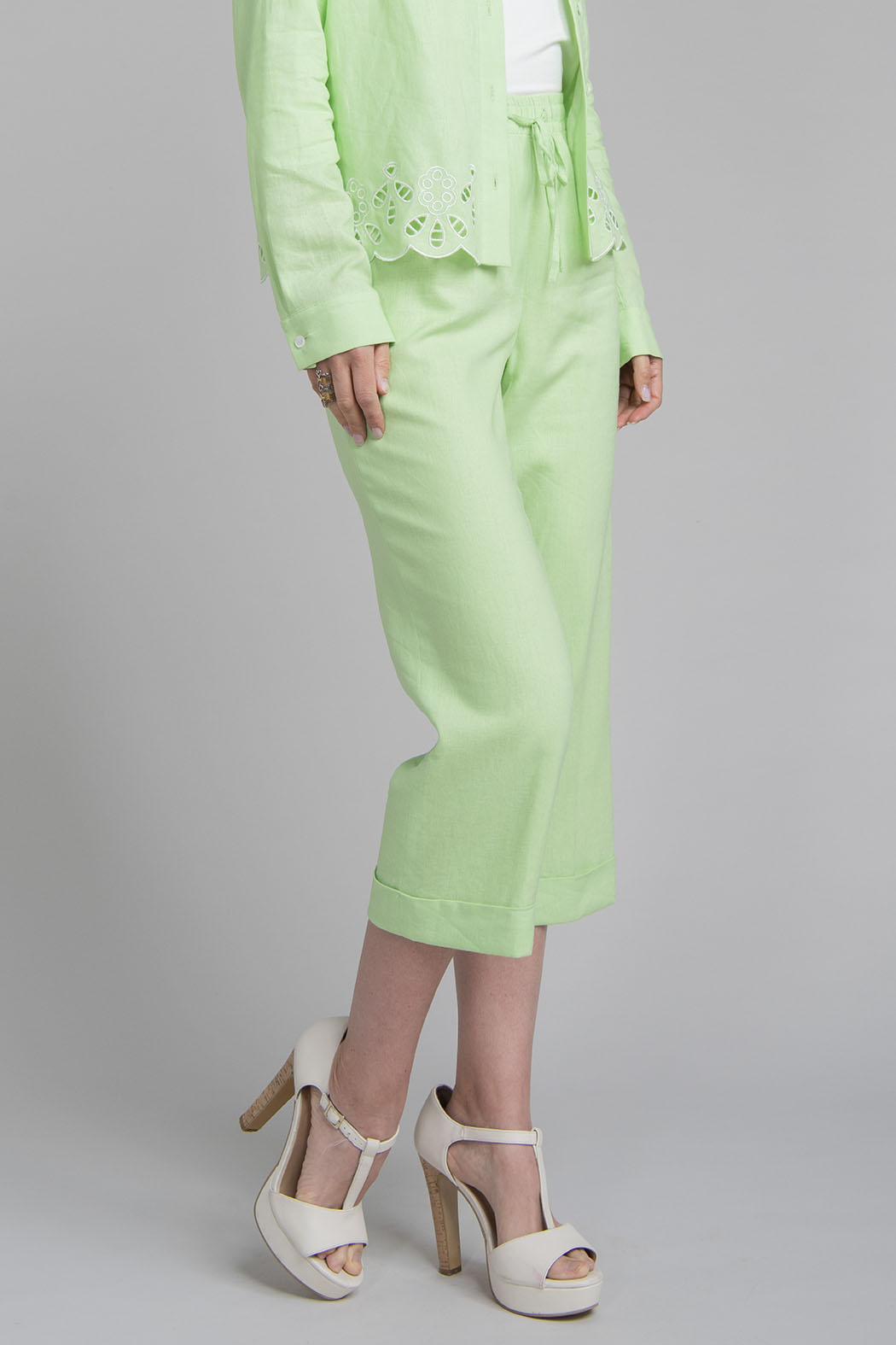 Pantalon Capri Con Resorte En Cintura