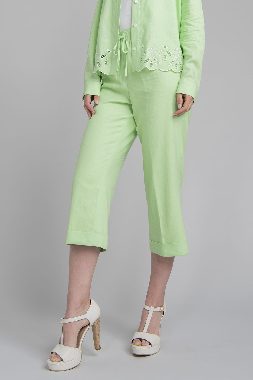 Pantalon Capri Con Resorte En Cintura