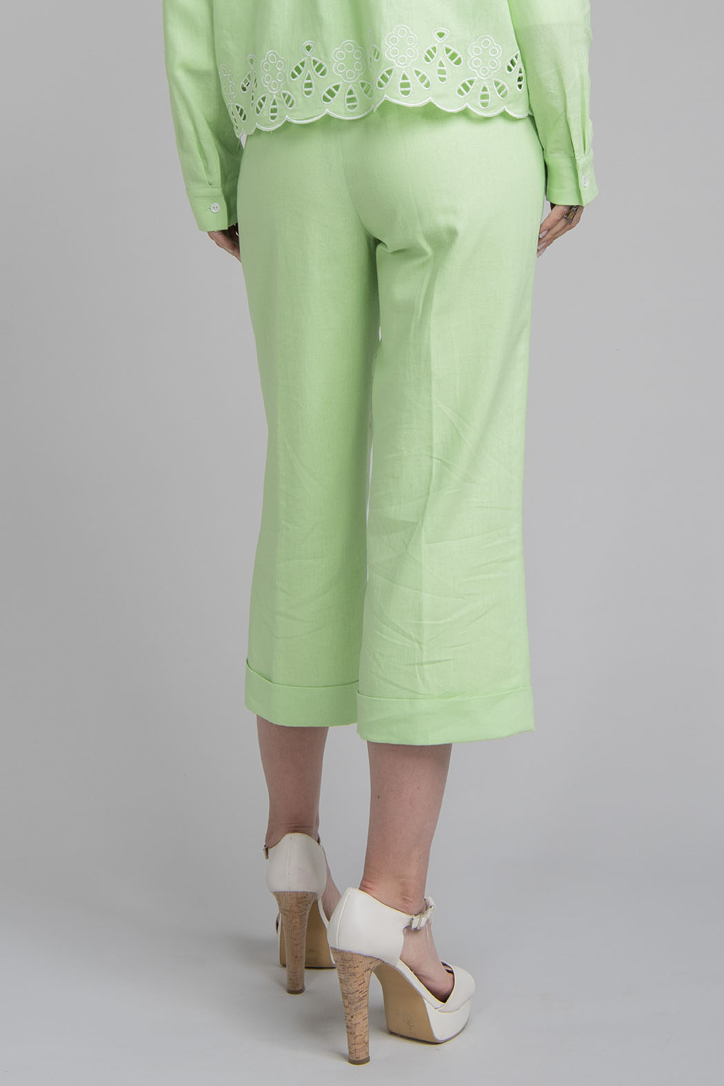 Pantalon Capri Con Resorte En Cintura