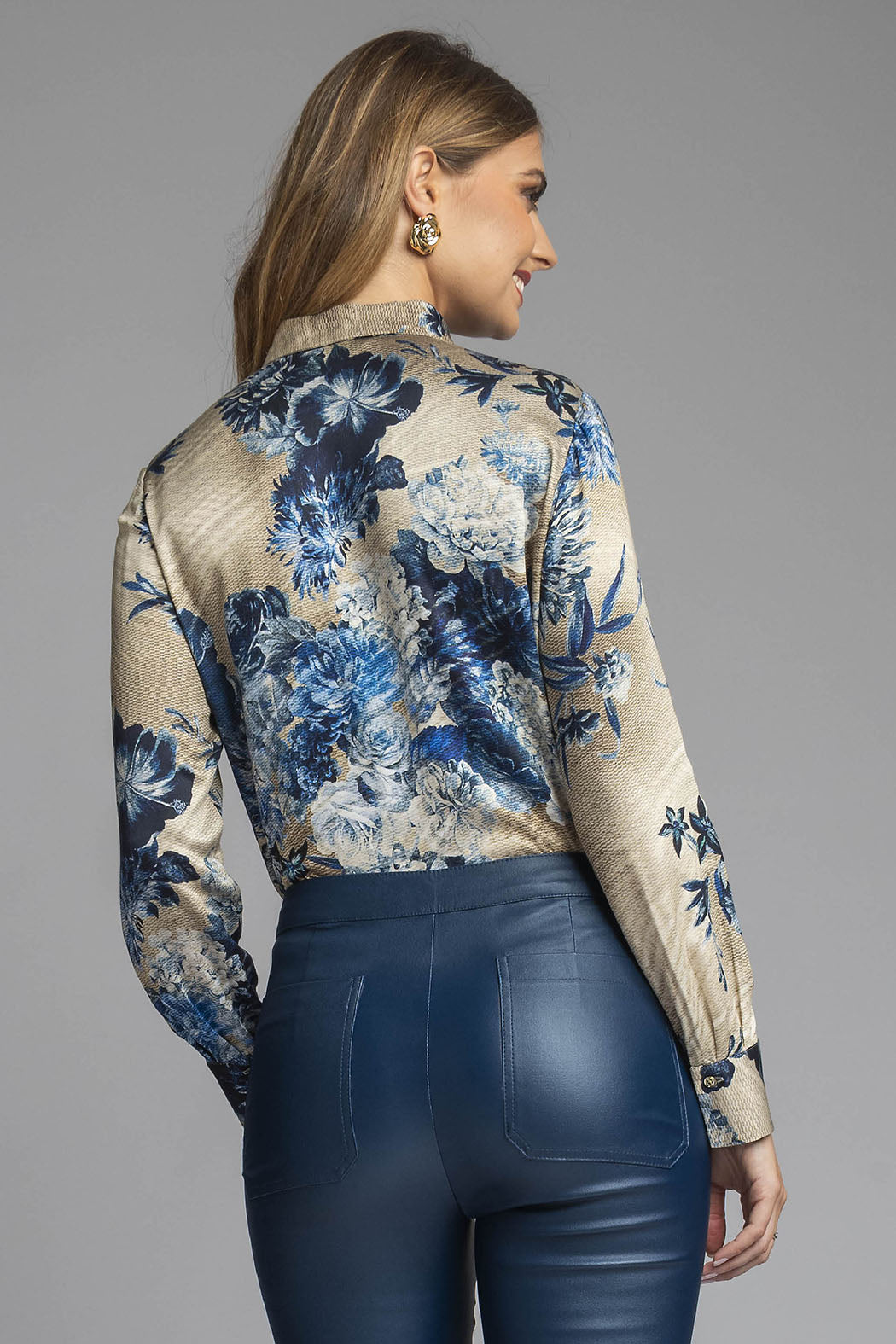 Blusa De Satin Con Estampado De Flores