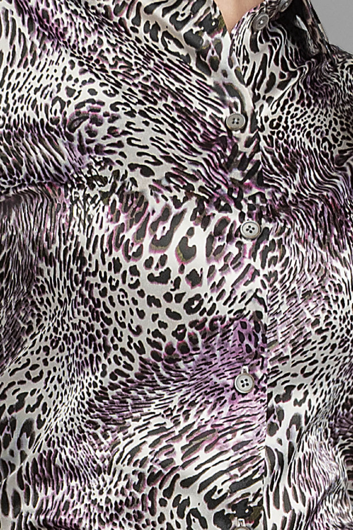 Blusa De Satin Con Estampado De Animal Print