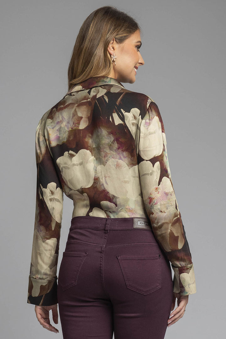 Blusa Camisera Estampada Con Escote V