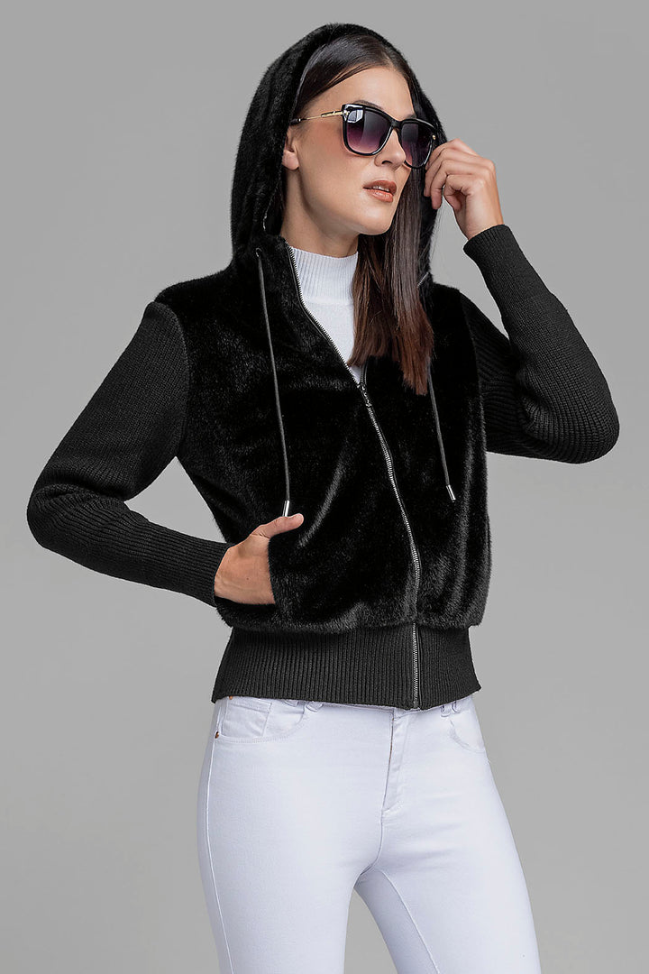 Chamarra Con Peluche En Pecho Y Espalda