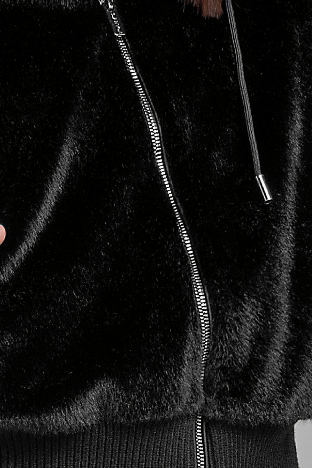 Chamarra Con Peluche En Pecho Y Espalda