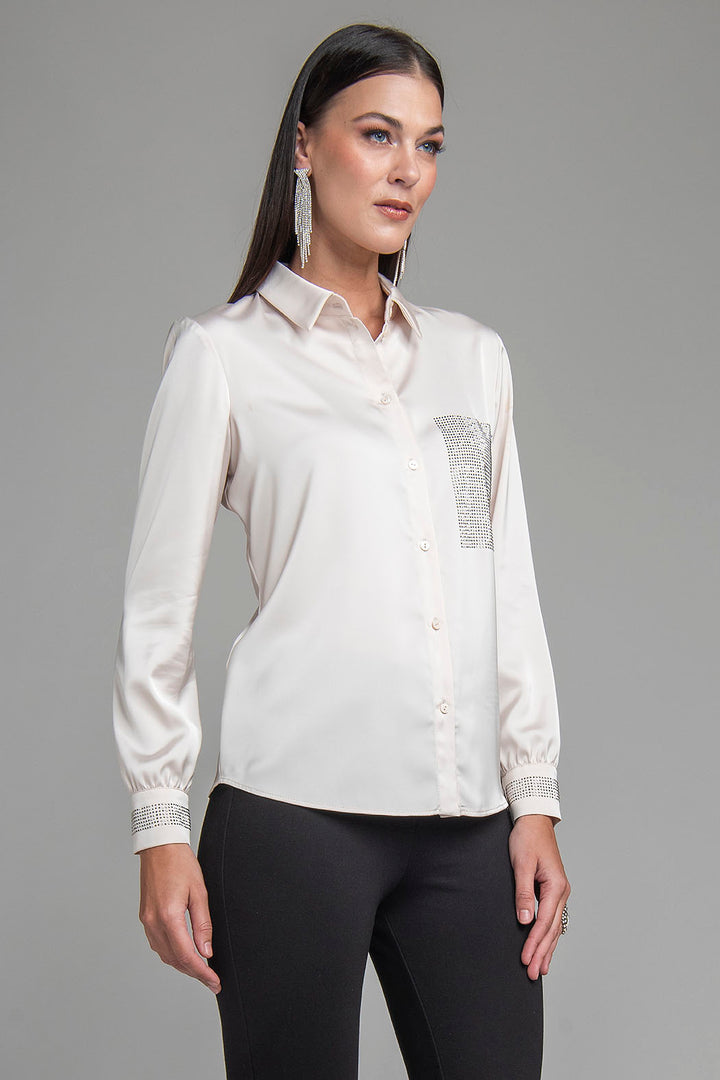 Blusa De Satin Con Brillos En Puños