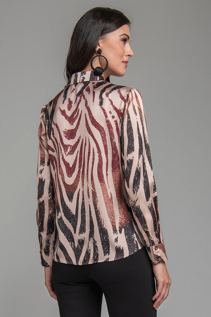 Blusa Estampada Con Botones Al Frente