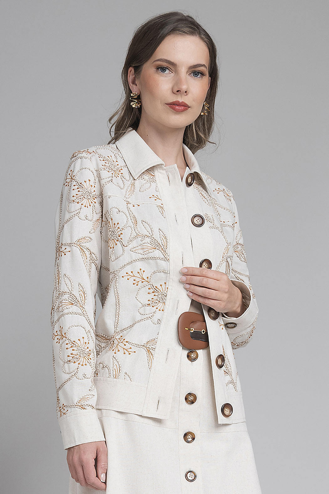 Chamarra Con Detalles Bordados