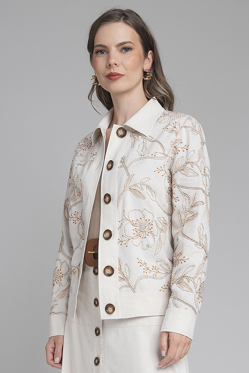 Chamarra Con Detalles Bordados