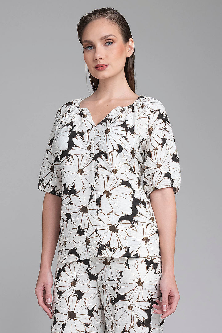 Blusa Estampada Con Manga Corta