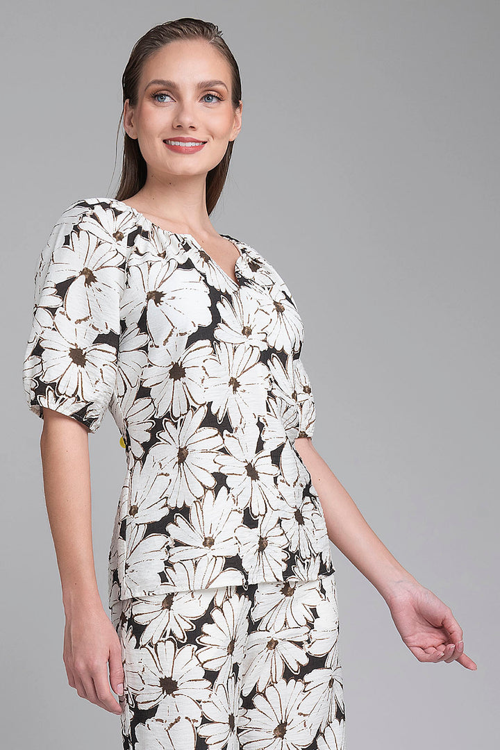Blusa Estampada Con Manga Corta
