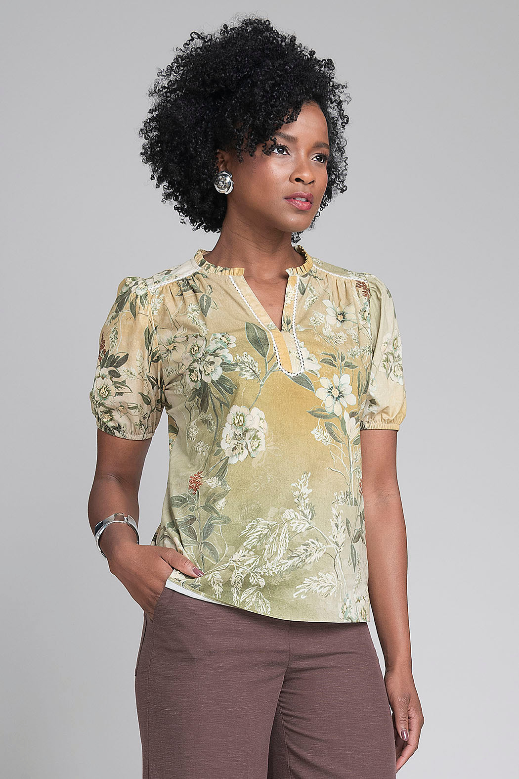 Blusa Estampada Con Cuello V