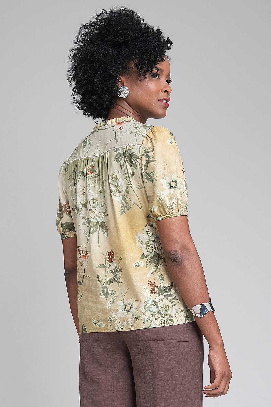 Blusa Estampada Con Cuello V