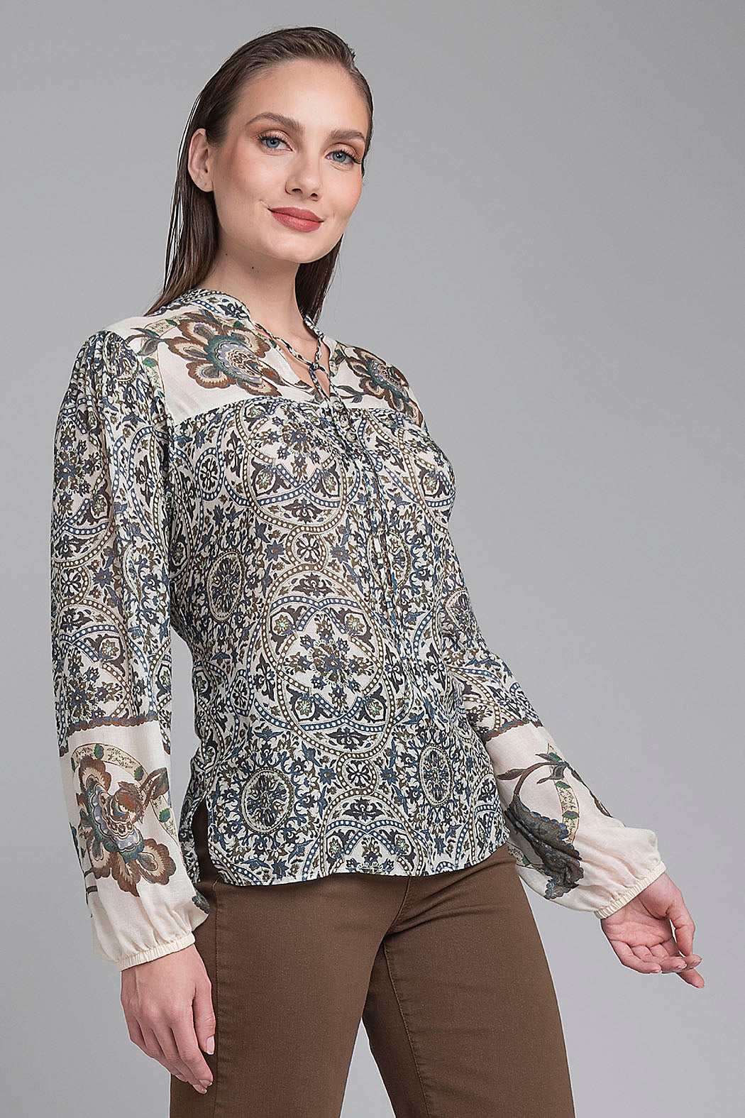 Blusa Estampada Con Cenefa