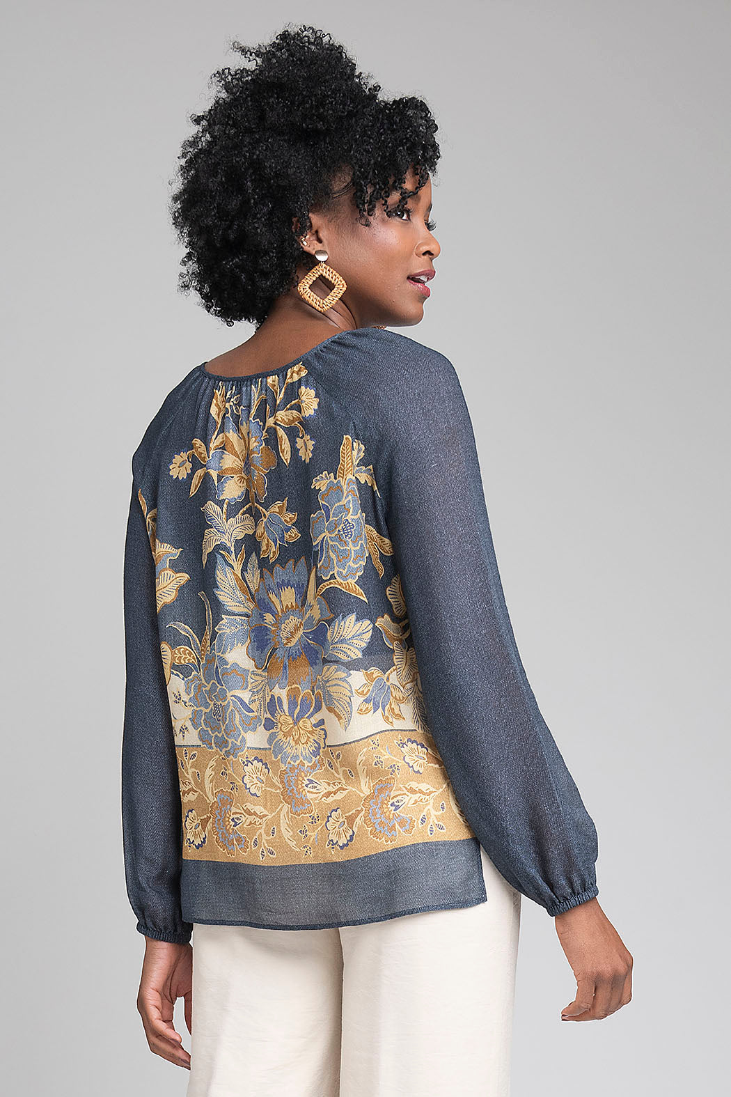 Blusa Estampada Con Transparencia