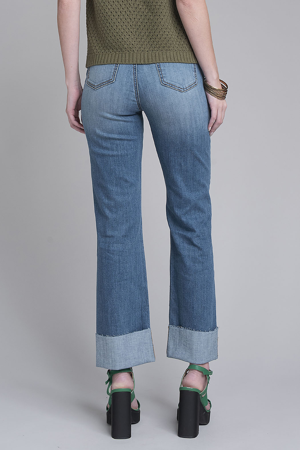 Pantalon De Mezclilla Con Dobladillo