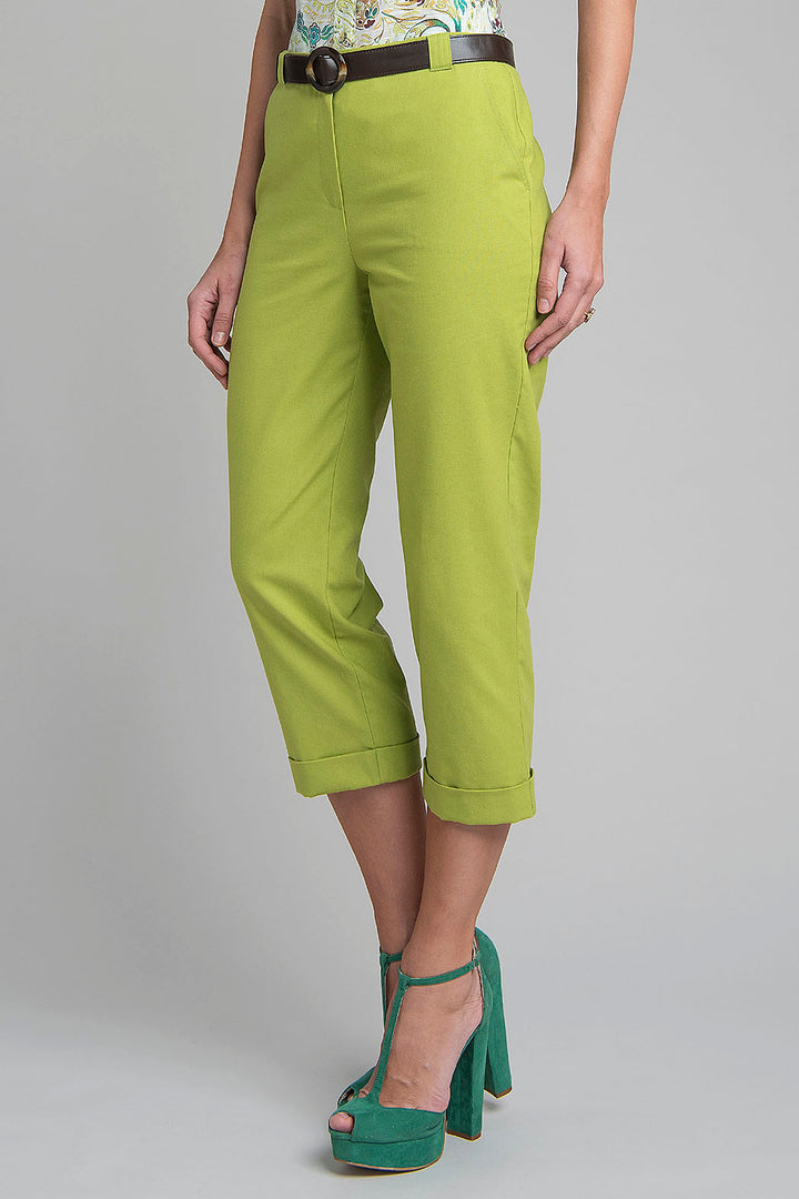 Pantalon Capri Liso Con Cinturon