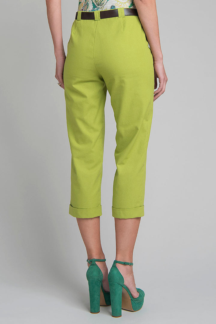 Pantalon Capri Liso Con Cinturon