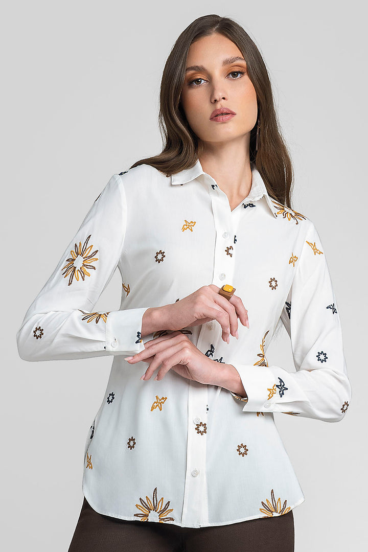 Blusa Camisera Con Estampado Bordado
