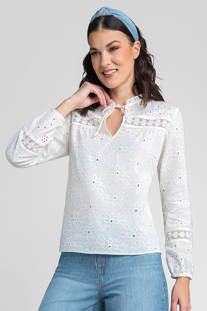 Blusa De Tira Bordada Con Manga Larga