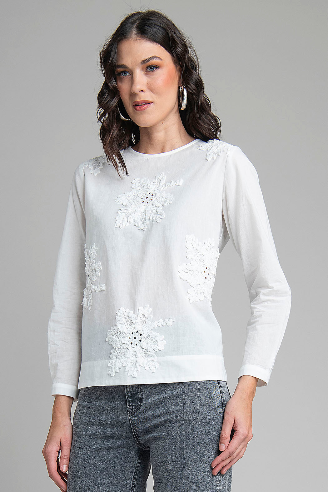 Blusa Con Detalles Bordados