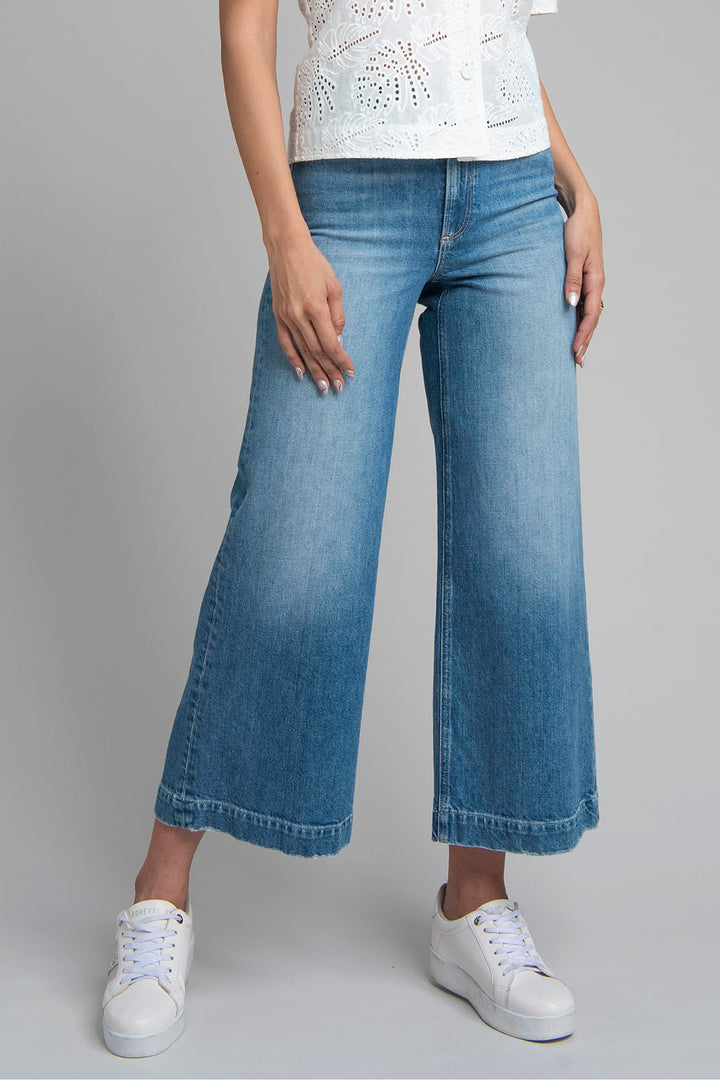 Jeans Corte Recto Deslavado