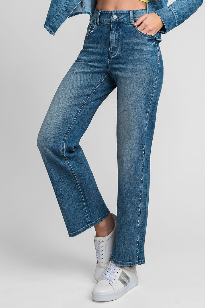 Jeans Corte Recto Con Estoperoles