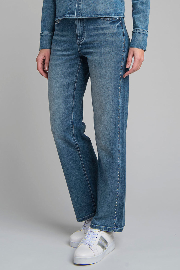 Jeans Corte Recto Con Estoperoles