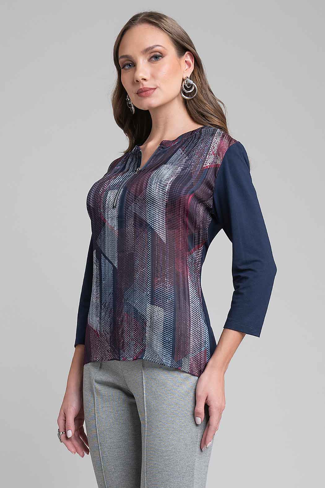 Blusa Estampada Con Medio Cierre Al Frente