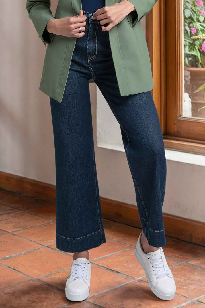 Jeans Corte Recto Con Bolsillos