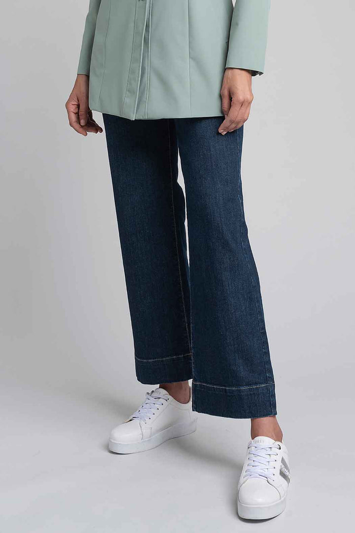 Jeans Corte Recto Con Bolsillos