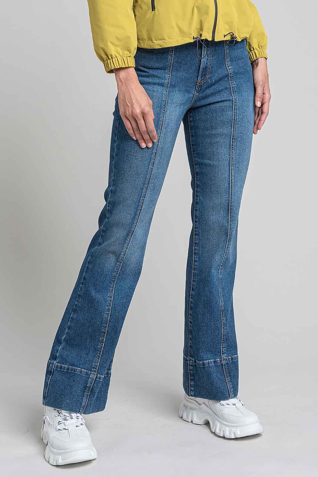 Jeans Corte Campana